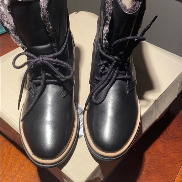 Clarks Leather Lace-Up Winter Boots - Picture 3 of 4